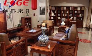 保養(yǎng)紅木辦公家具需注重哪些方面呢？